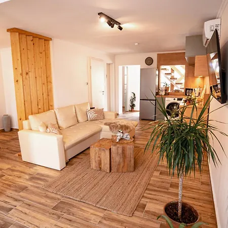 Lägenhet Varazs Liget Vendeghaz Jaszarokszallas